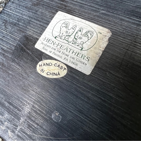 Hen Feathers Cast Resin Lidded Trinket Box Sugar Maple 4.5” - Picture 8 of 13